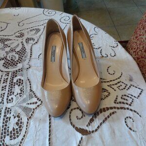 Prada Beige Calf Saffiano Pattent Leather Heeled Pumps Size 38.5M